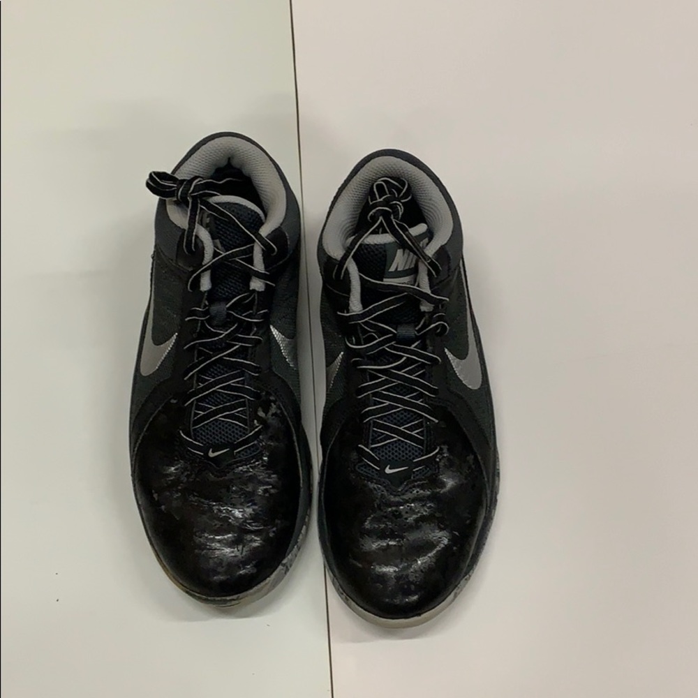 NWOT Nike Overplay VIII